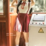蠢沫沫《红火车》主题写真：16张全套美图