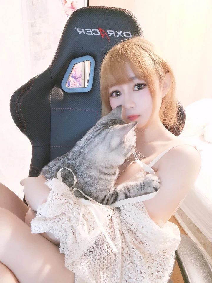 依酱《日常》主题写真：180张全套美图