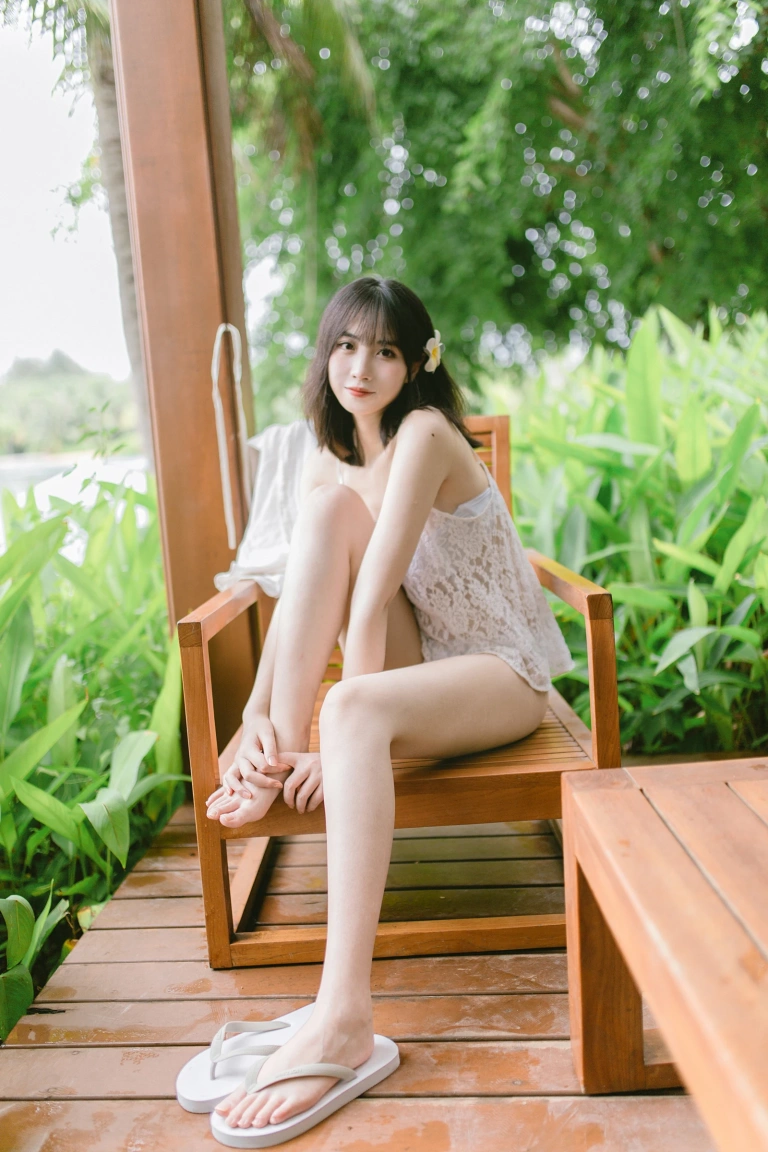 念雪《白日梦》主题写真：35张全套美图