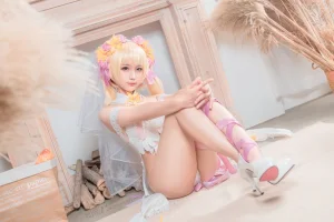 蠢沫沫《赫葵特》主题写真：40张全套美图