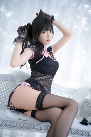 桜桃喵《蕾丝旗袍》主题写真：74张全套美图，含1个视频