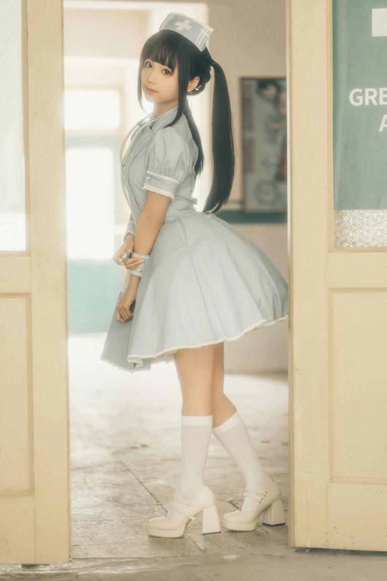 蠢沫沫《小护士》主题写真：140张全套美图