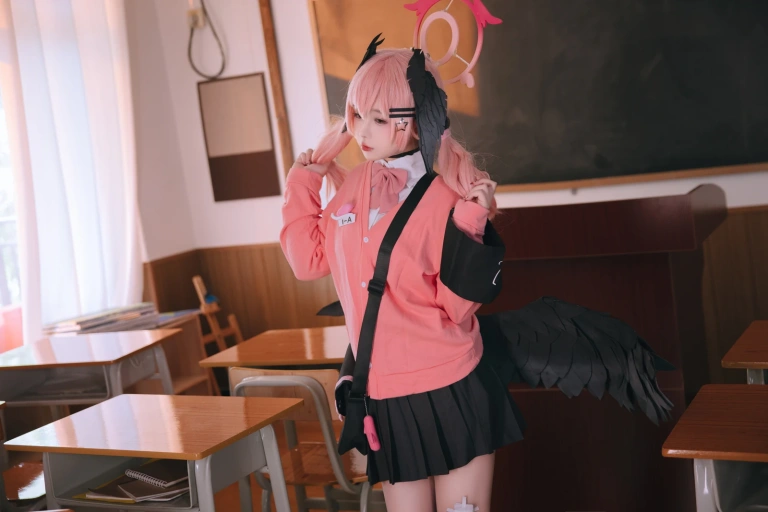 日奈娇(椎名莜)《下江小春jk》主题写真：136张全套美图