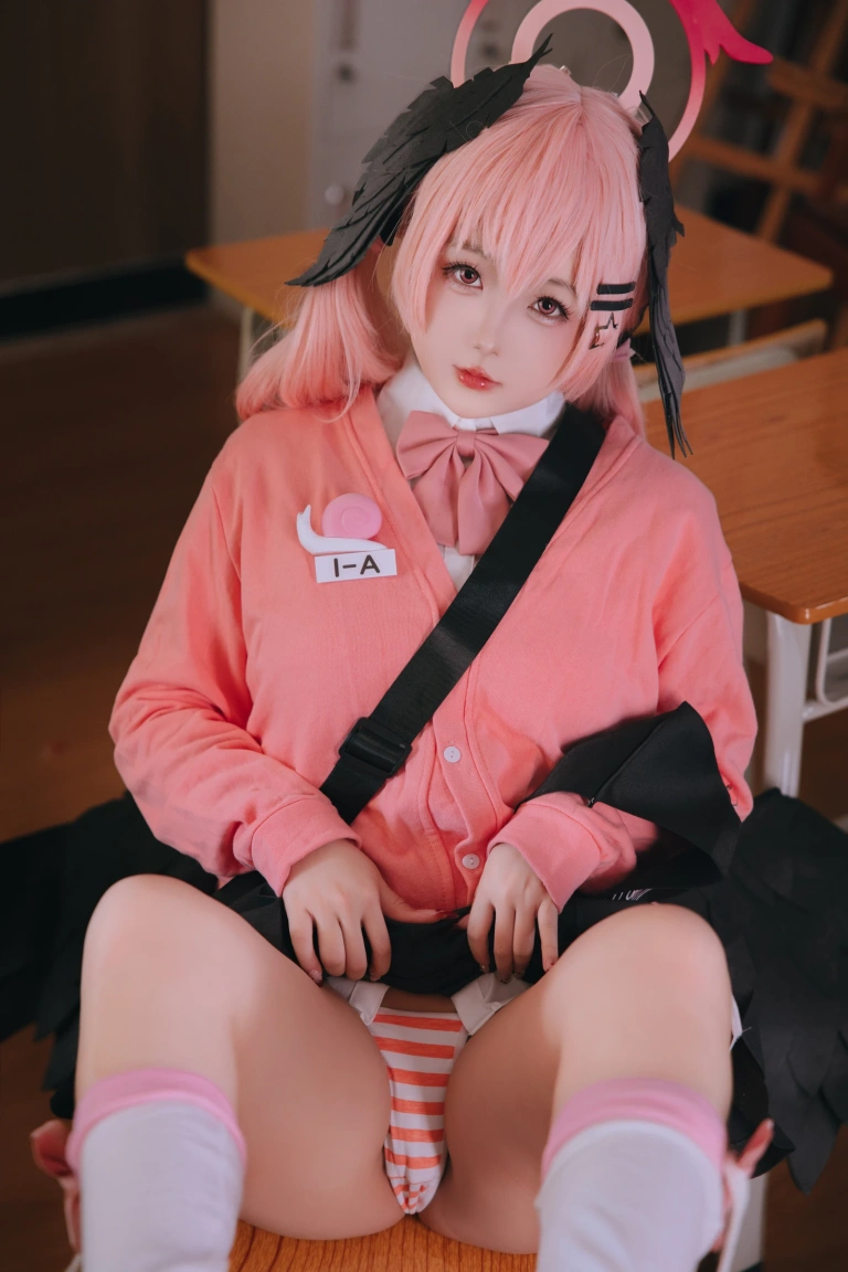 日奈娇(椎名莜)《下江小春jk》主题写真：136张全套美图
