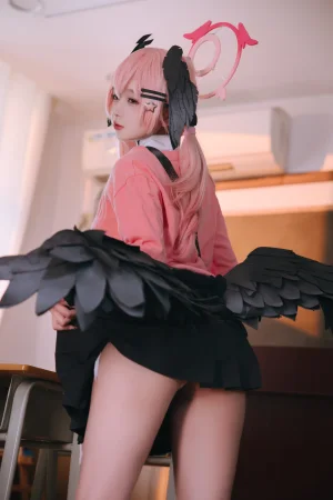 日奈娇(椎名莜)《下江小春jk》主题写真：136张全套美图