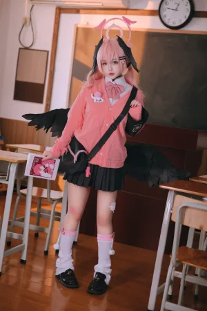 日奈娇(椎名莜)《下江小春jk》主题写真：136张全套美图