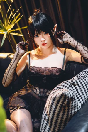 桜桃喵《夜纱》主题写真：43张全套美图
