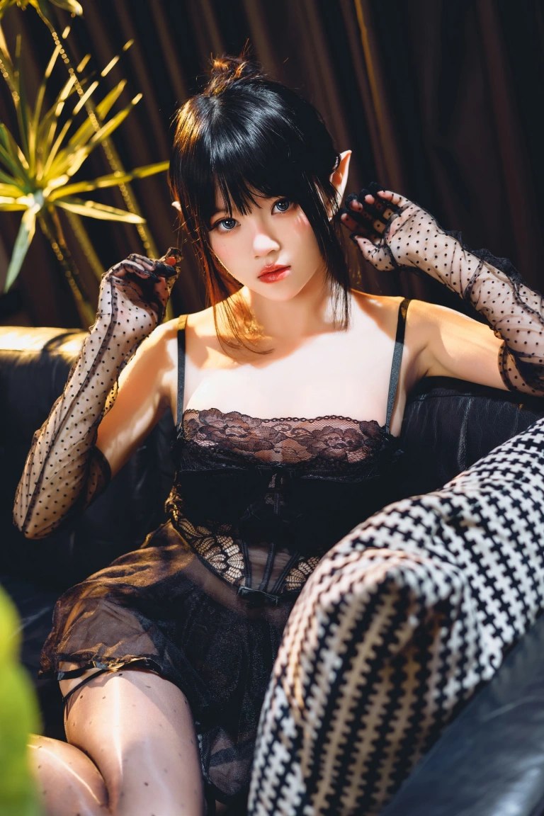 桜桃喵《夜纱》主题写真：43张全套美图
