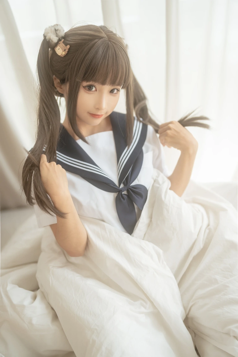蠢沫沫《被窝JK》主题写真：15张全套美图，含1个视频