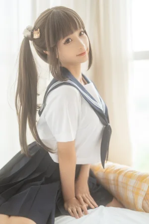 蠢沫沫《被窝JK》主题写真：15张全套美图，含1个视频