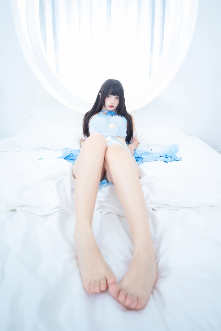 神楽坂真冬《第五季 序号35：《趾间飞行》》主题写真：75张全套美图，含2个视频