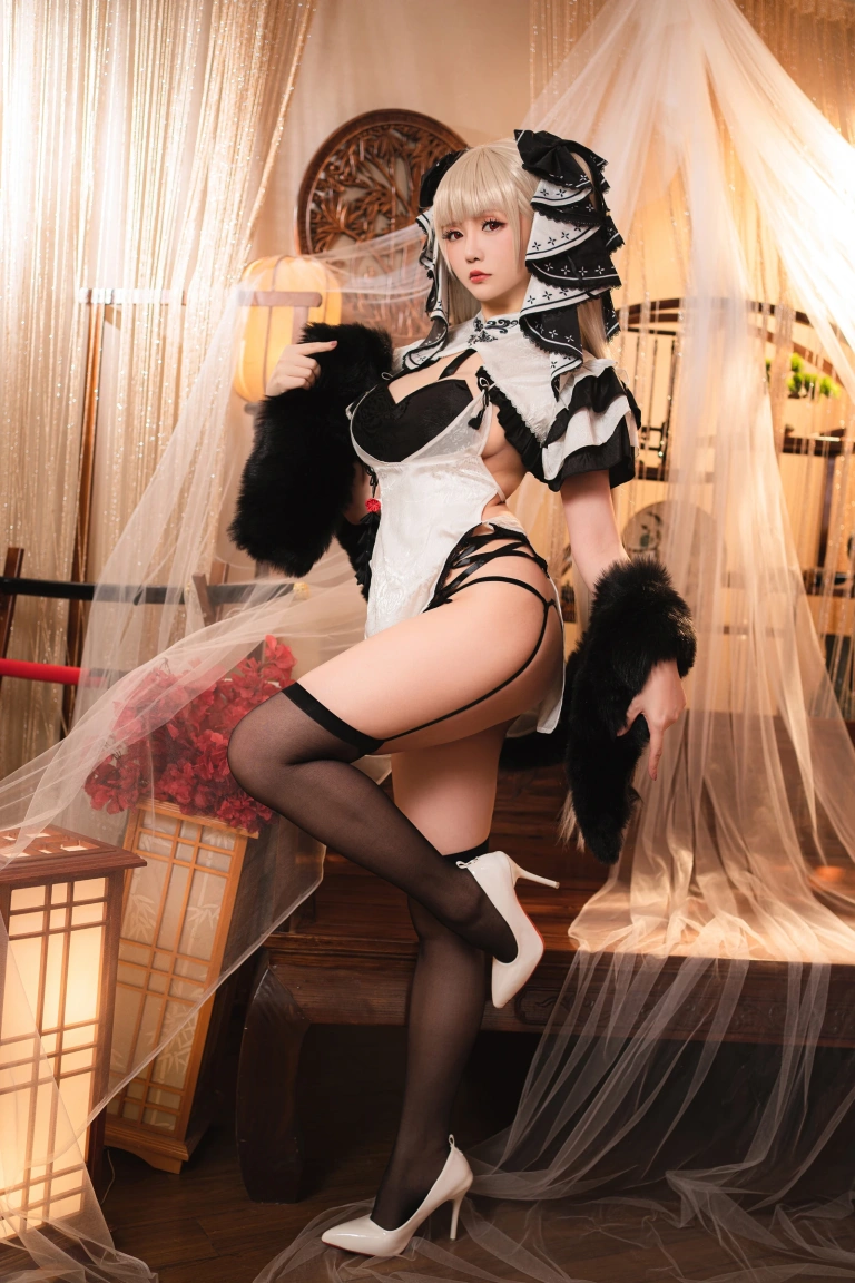 星之迟迟《可畏旗袍》主题写真：52张全套美图