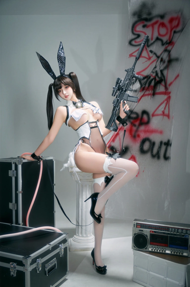 过期米线线喵《NIKKE 胜利女神 贝伊闪耀兔女郎》主题写真：66张全套美图