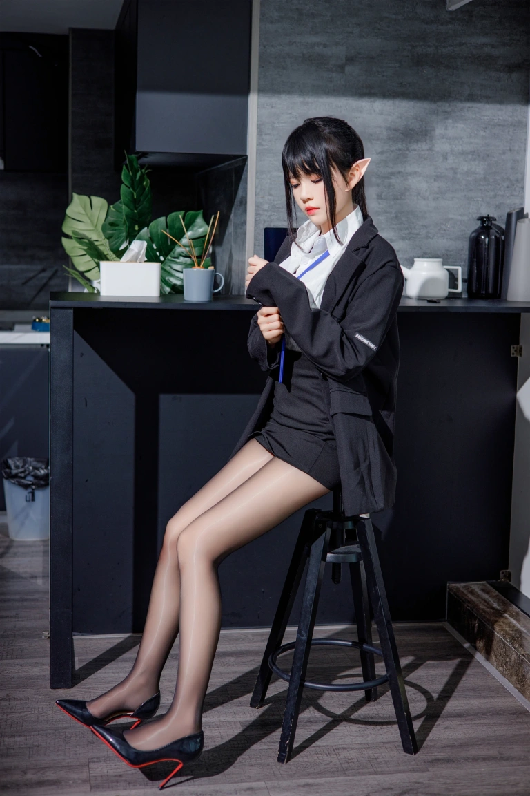 桜桃喵《精灵OL》主题写真：46张全套美图，含1个视频