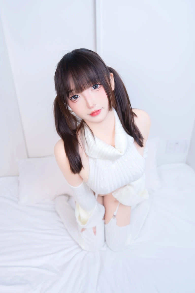 神楽坂真冬《第五季 序号36：《斩男毛衣》》主题写真：75张全套美图，含2个视频