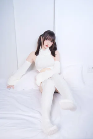 神楽坂真冬《第五季 序号36：《斩男毛衣》》主题写真：75张全套美图，含2个视频