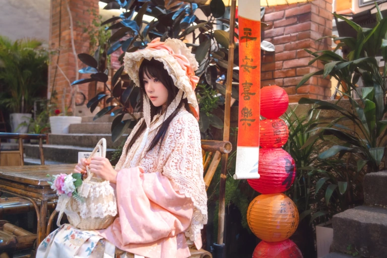 桜桃喵《龙年大吉》主题写真：11张全套美图