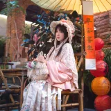 桜桃喵《龙年大吉》主题写真：11张全套美图
