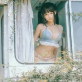 蠢沫沫《大巴车》主题写真：130张全套美图