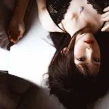 桜桃喵《黑》主题写真：21张全套美图