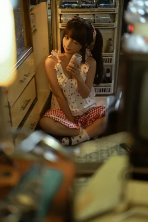 蠢沫沫《红格子》主题写真：118张全套美图