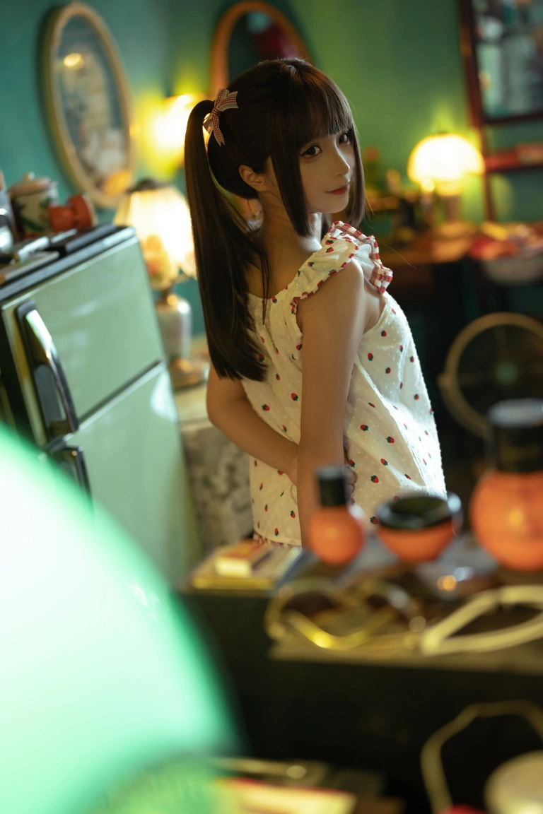 蠢沫沫《红格子》主题写真：118张全套美图