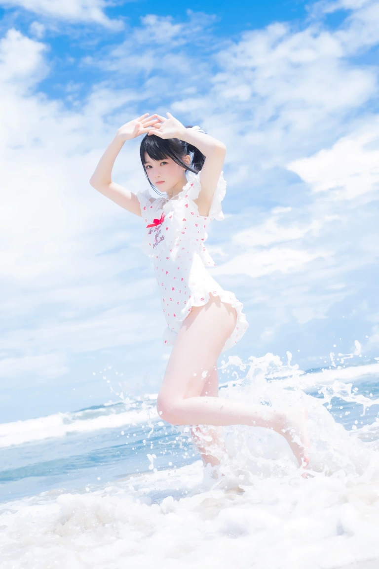 桜桃喵《雪顶冰淇淋》主题写真：17张全套美图