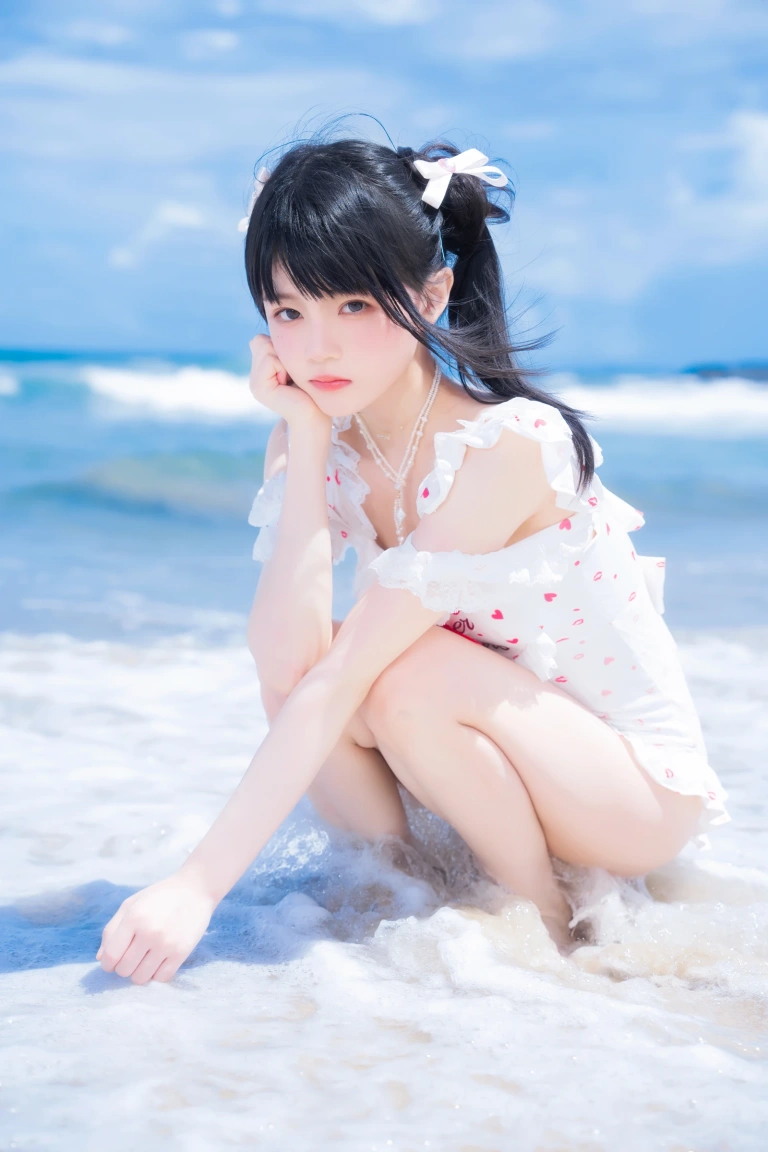 桜桃喵《雪顶冰淇淋》主题写真：17张全套美图