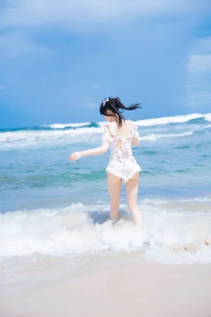 桜桃喵《雪顶冰淇淋》主题写真：17张全套美图