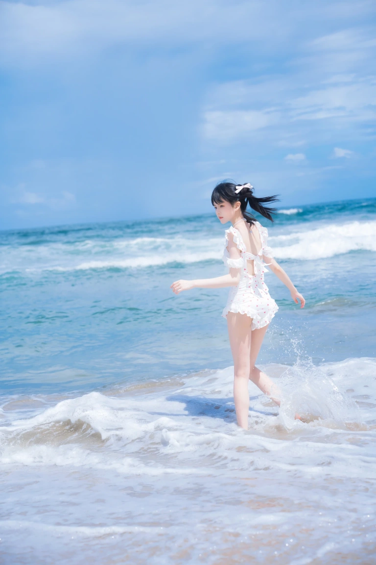 桜桃喵《雪顶冰淇淋》主题写真：17张全套美图
