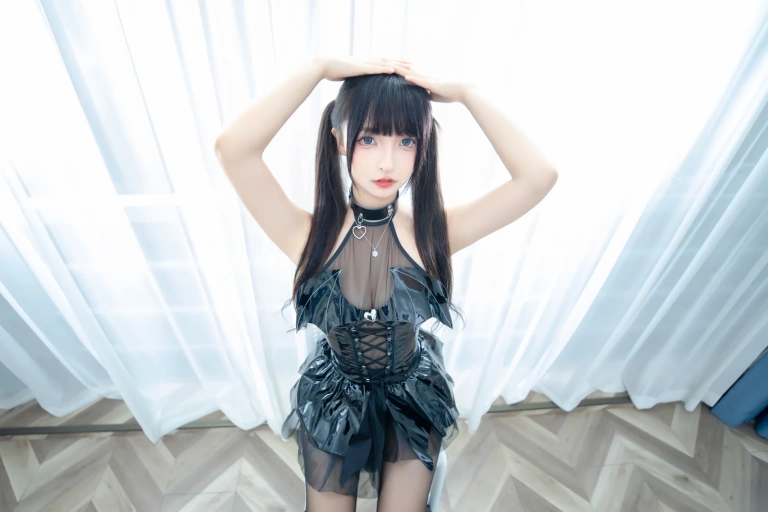 神楽坂真冬《第四季 序号41：《裤袜小恶魔》》主题写真：75张全套美图