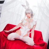 星之迟迟《2022月度计划 7月套图C 碧蓝航线 恶毒慵懒的白兔》主题写真：43张全套美图