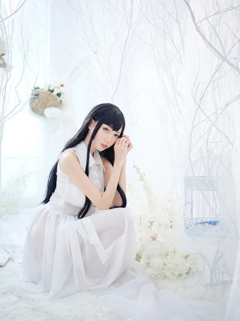 周叽是可爱兔兔《恶魔姐姐》主题写真：10张全套美图