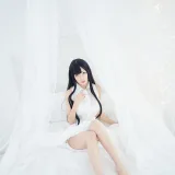 周叽是可爱兔兔《恶魔姐姐》主题写真：10张全套美图