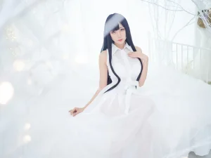 周叽是可爱兔兔《恶魔姐姐》主题写真：10张全套美图