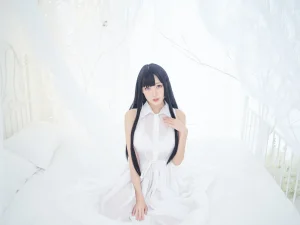 周叽是可爱兔兔《恶魔姐姐》主题写真：10张全套美图
