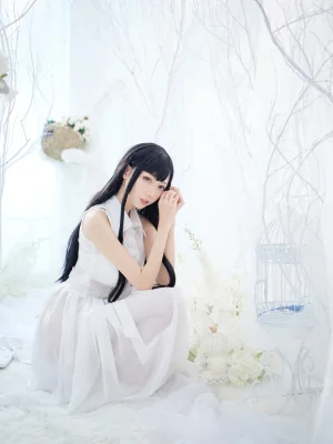 周叽是可爱兔兔《恶魔姐姐》主题写真：10张全套美图