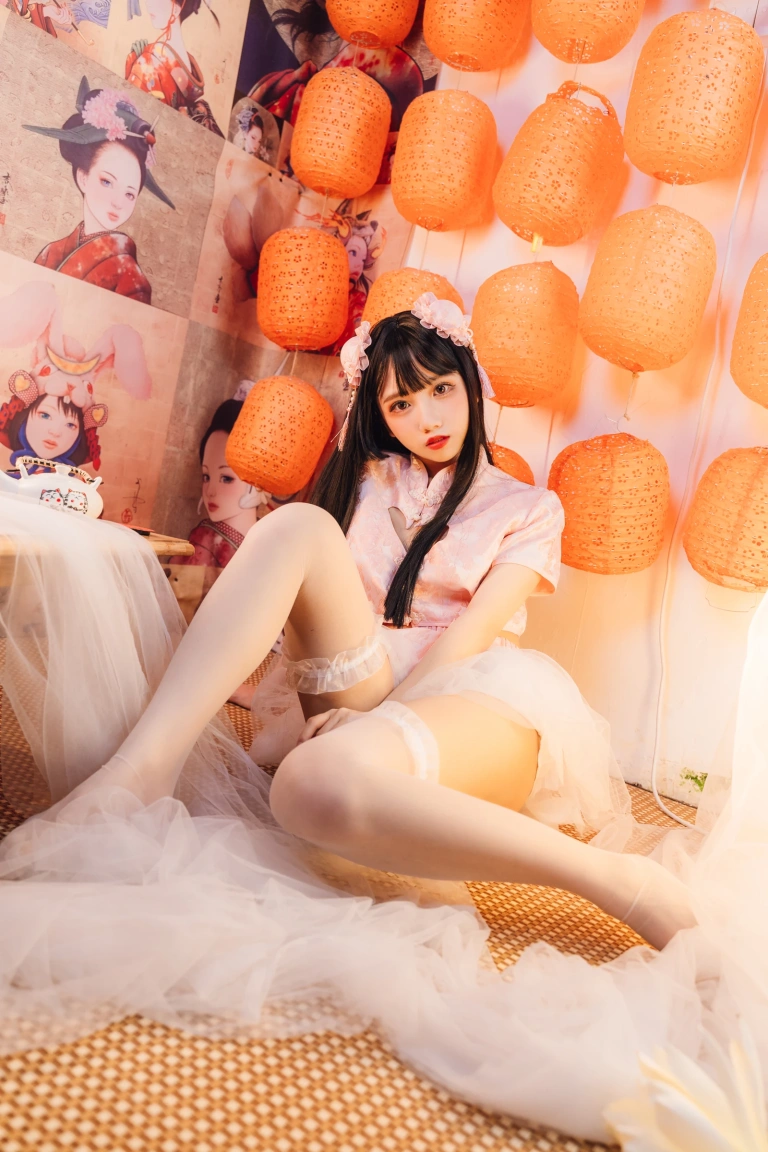 果咩酱《中国风 电子图》主题写真：21张全套美图