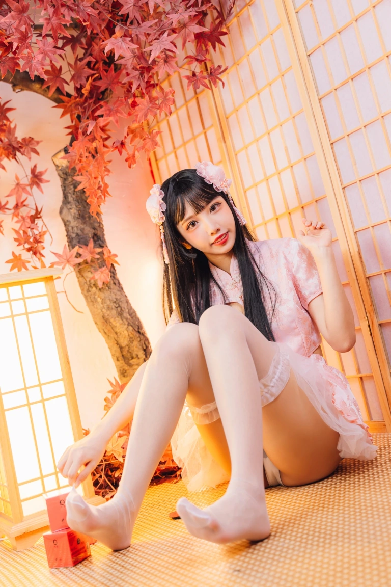 果咩酱《中国风 电子图》主题写真：21张全套美图