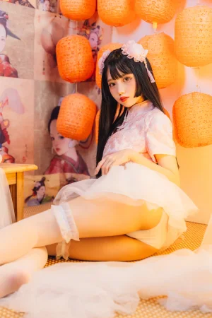 果咩酱《中国风 电子图》主题写真：21张全套美图