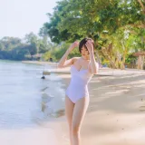 念雪《白色泳衣》主题写真：30张全套美图