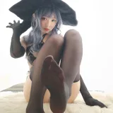 雯仔不讲道理《女巫》主题写真：32张全套美图，含4个视频