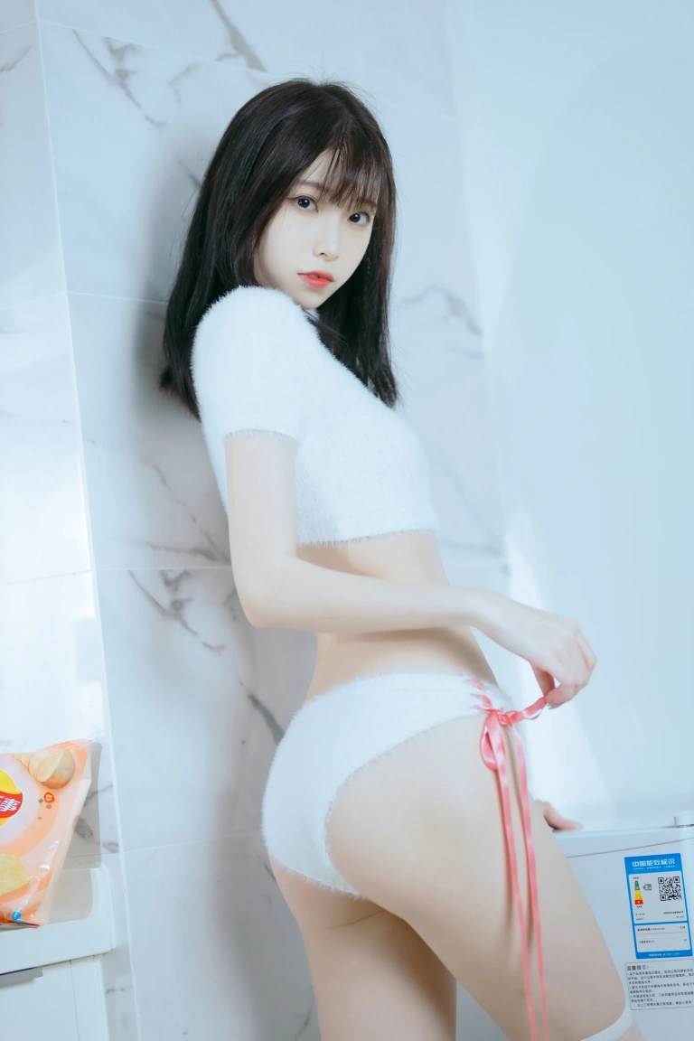 许岚《纯欲毛衣》主题写真：40张全套美图
