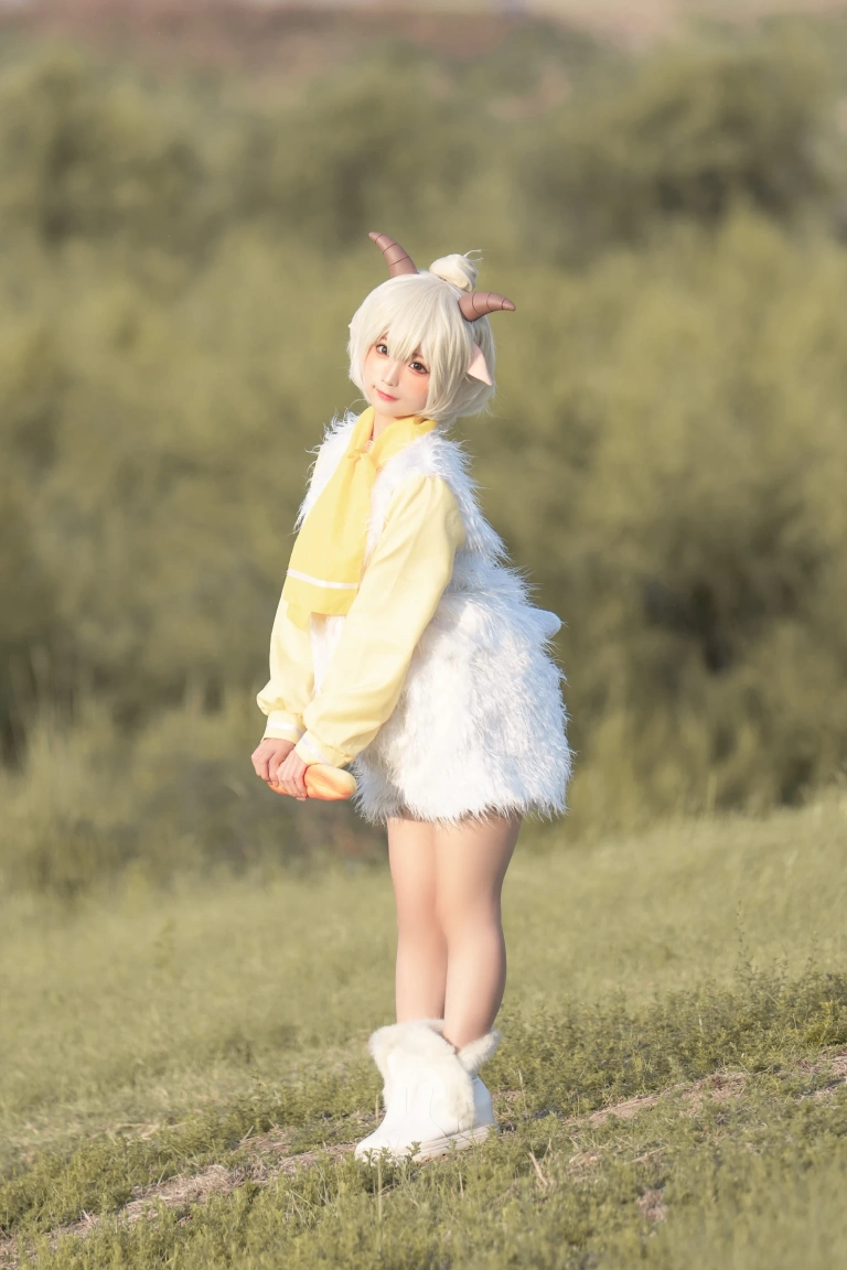 蠢沫沫《懒羊羊cos》主题写真：20张全套美图
