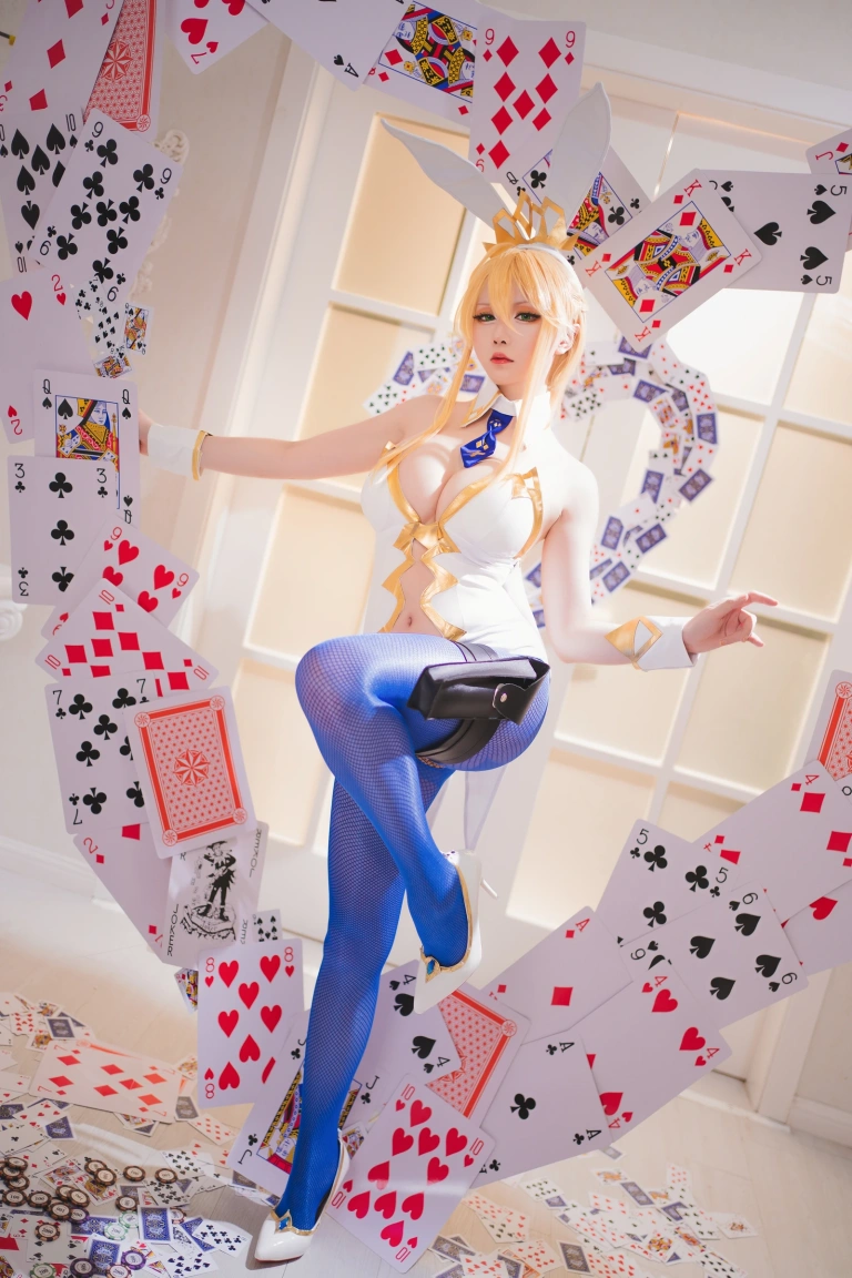 星之迟迟《FGO狮子王》主题写真：22张全套美图