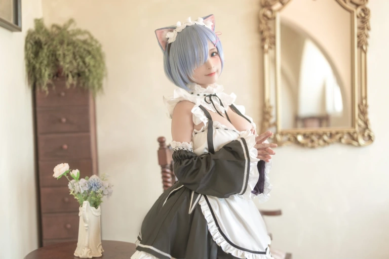 蠢沫沫《猫耳雷姆》主题写真：33张全套美图