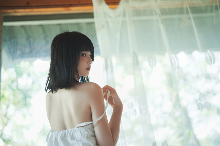 桜桃喵《森》主题写真：34张全套美图