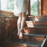 桜桃喵《森》主题写真：34张全套美图