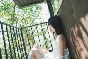 桜桃喵《森》主题写真：34张全套美图