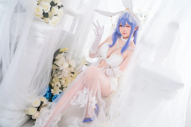 星之迟迟《碧蓝航线 花园兔女郎》主题写真：37张全套美图